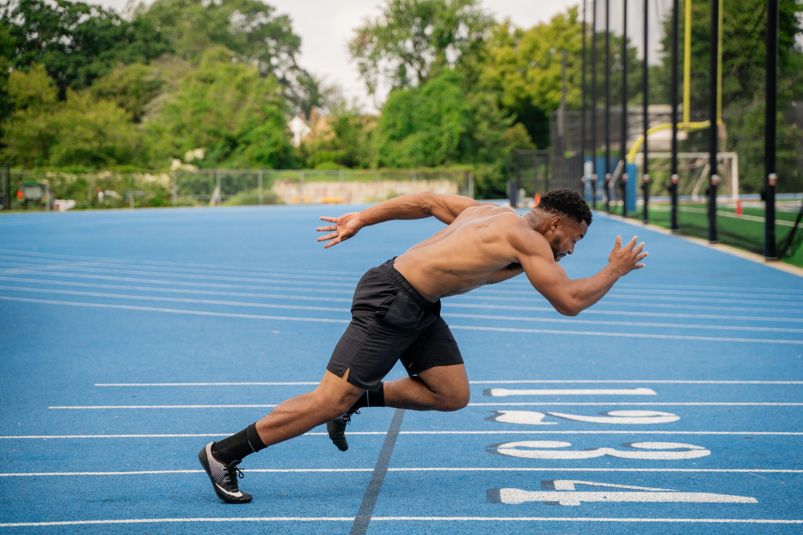 man in running form - tips beginners should know