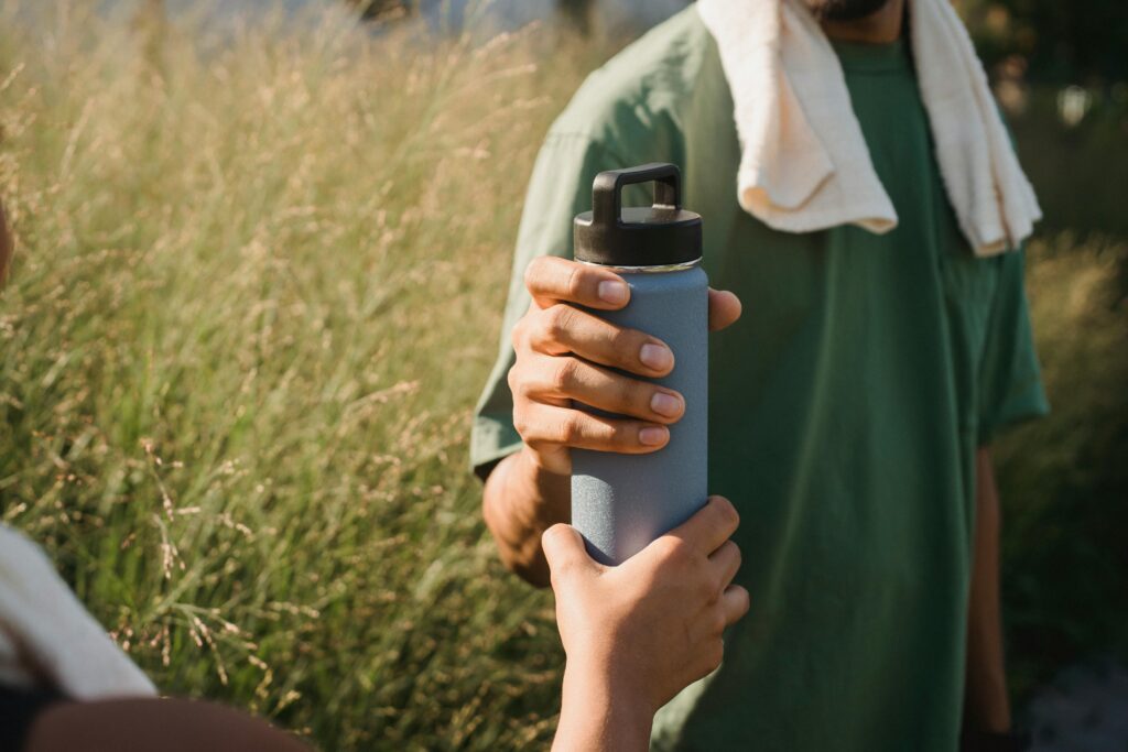 Post workout recovery drinks - Photo by Ketut Subiyanto