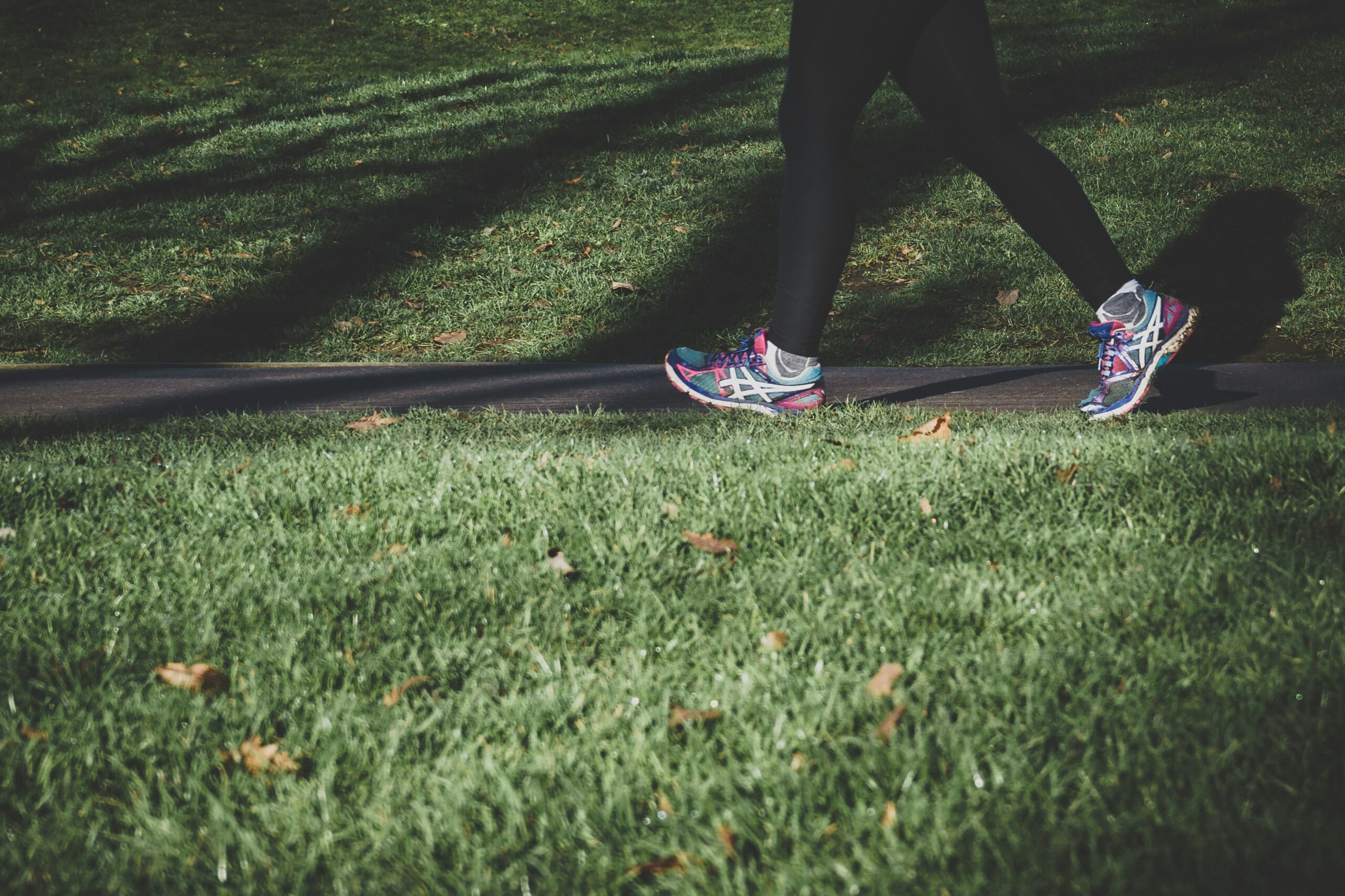 how to start a walking routine for beginners - walking with asics shoes