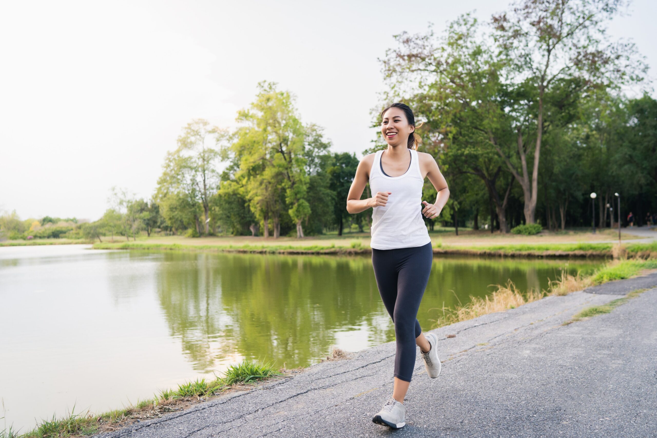 woman jogging, working on zone 2 training